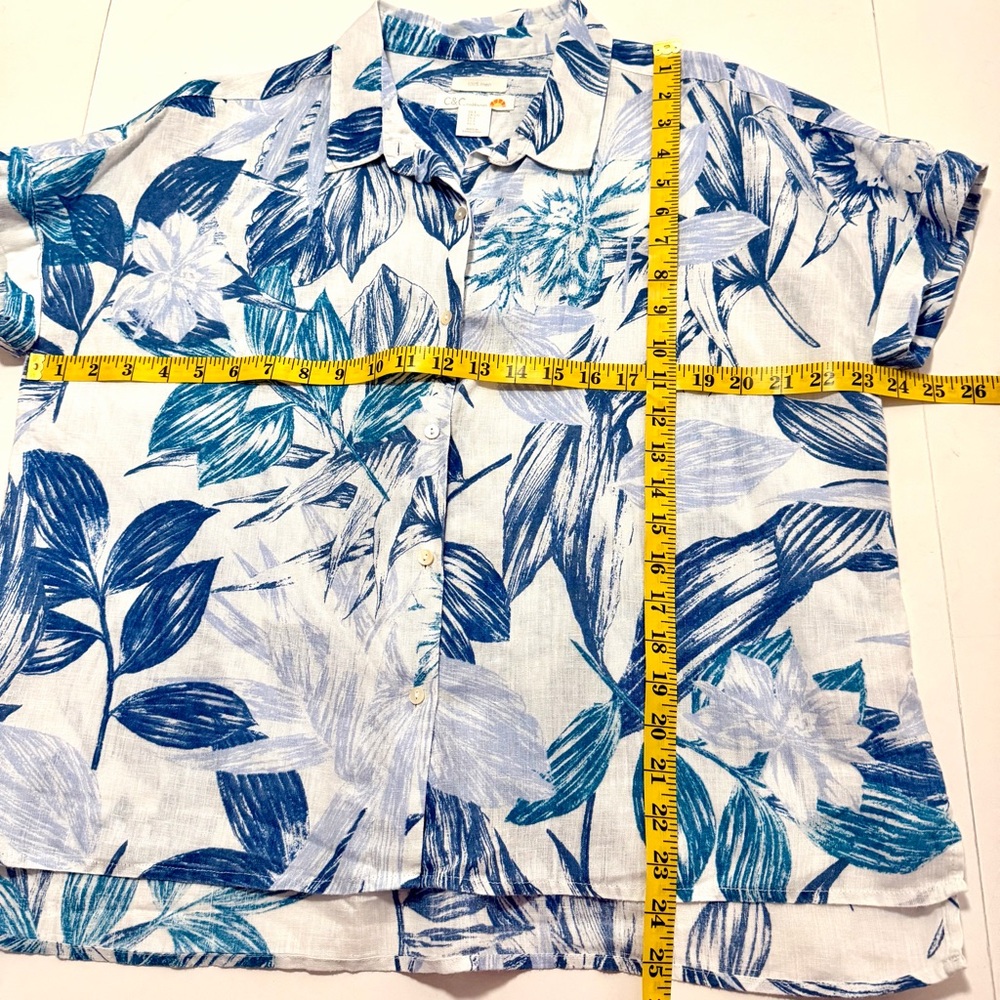 C&C California White Blue Linen Tropic Blouse Top Size M Tropical Camp Shirt - Picture 12 of 12